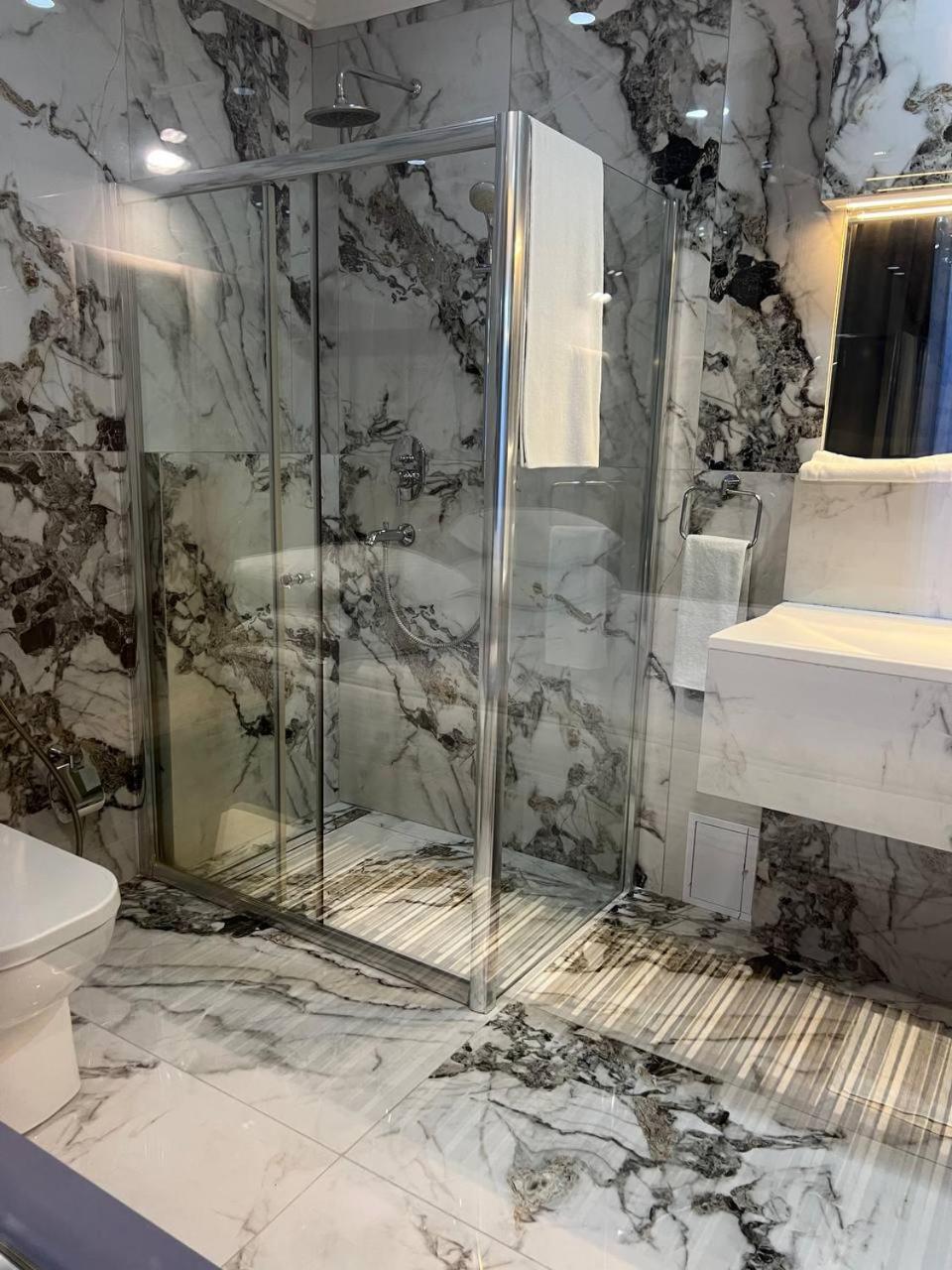 Sapar Standart Hotel 쉼켄트 외부 사진